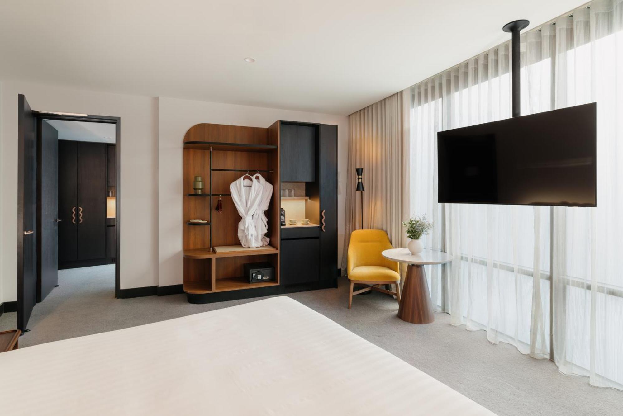 Crowne Plaza Adelaide Mawson Lakes By Ihg Exterior photo